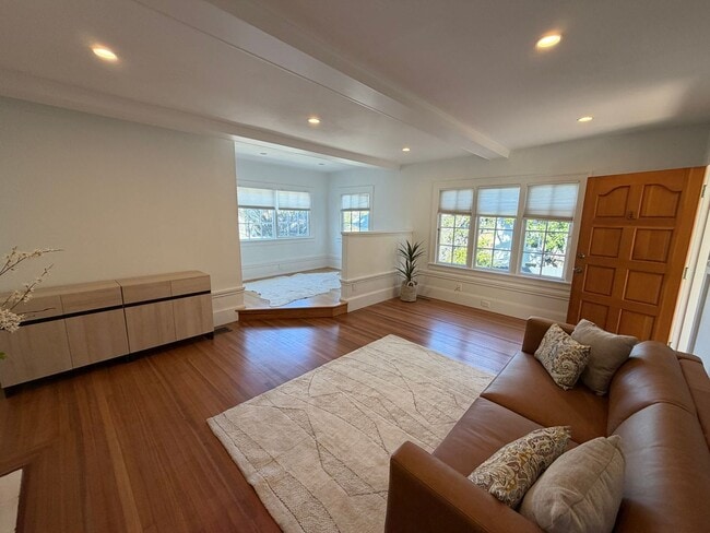 879 E 28th St in Oakland, CA - Building Photo - Building Photo