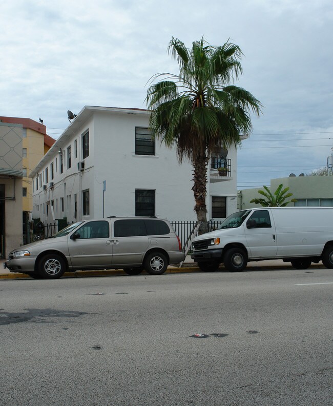 1030 71st St in Miami Beach, FL - Building Photo - Building Photo