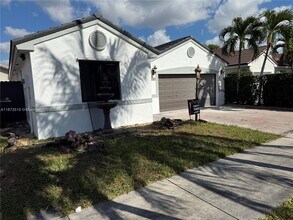 15921 SW 82nd St in Miami, FL - Building Photo - Building Photo