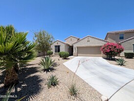 6952 W Golden Ln in Peoria, AZ - Building Photo