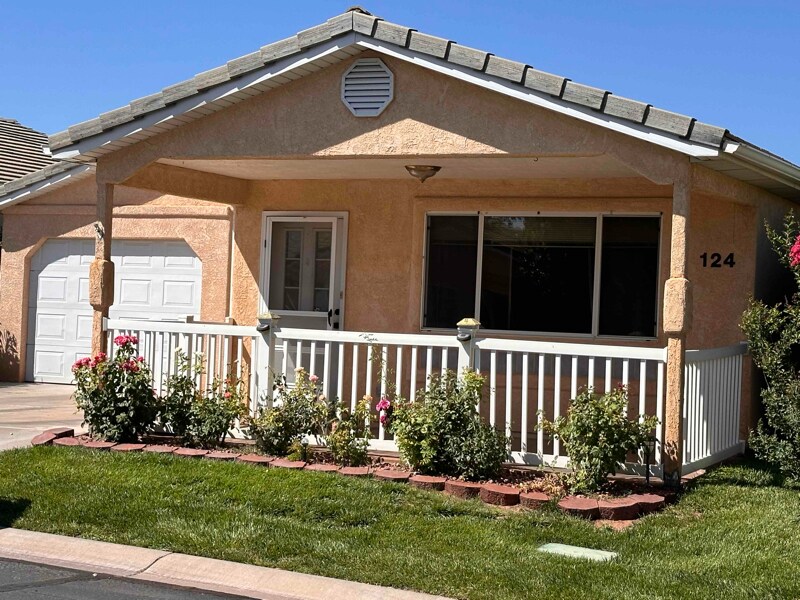 1050 1050 W Red Hls Rentals in Washington, UT