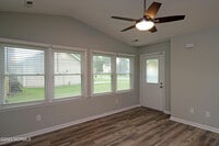 498 Hemlock Dr photo'