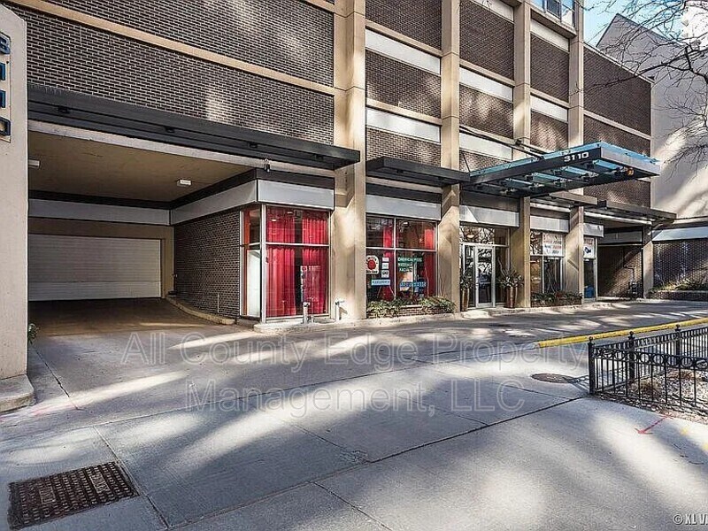 3110 N Sheridan Rd in Chicago, IL - Building Photo