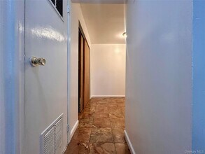 9 Wyndover Woods Ln in White Plains, NY - Building Photo - Building Photo