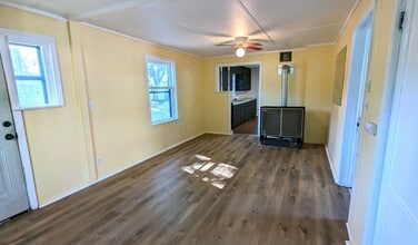 1237 Francis Ave in Muskegon, MI - Building Photo - Building Photo