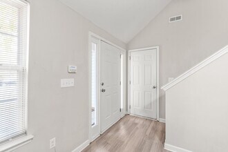 5214 Grass Run Ct in Charlotte, NC - Building Photo - Building Photo