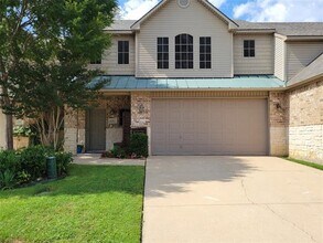 4263 Towne Lake Ct in Irving, TX - Building Photo - Building Photo