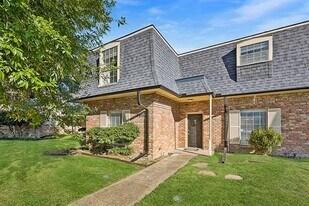 7915 Habersham Ln in Dallas, TX - Building Photo