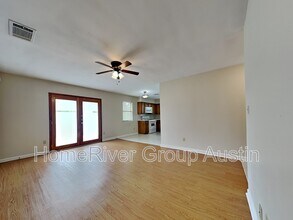 705 Bridge St in Georgetown, TX - Foto de edificio - Building Photo