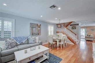 6194 Buena Vista Dr in Margate, FL - Building Photo - Building Photo