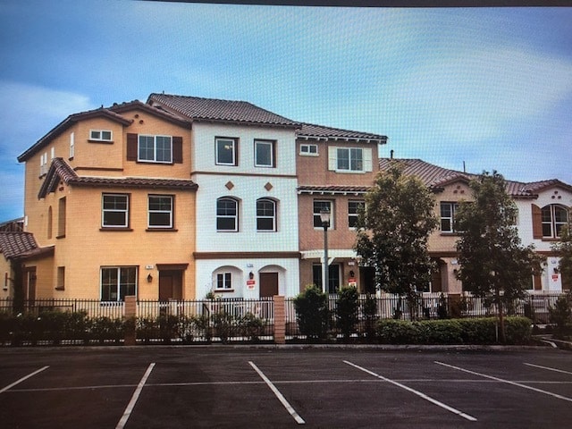852 E Fielding St in Azusa, CA - Building Photo - Building Photo