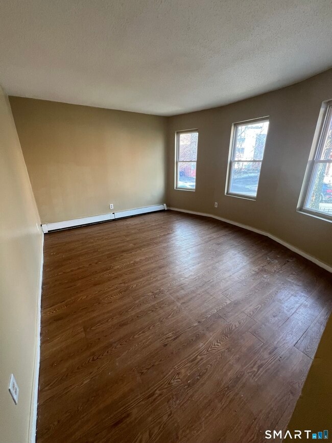 property at 32 Bedford St