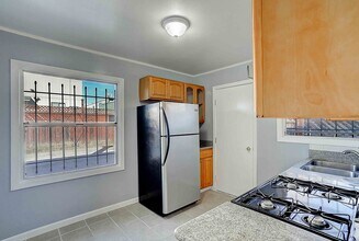 3047-3049 Berlin Way in Oakland, CA - Building Photo - Building Photo