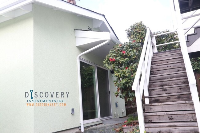 property at 841 Warfield Ave