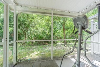 6208 Clifton Palms Dr in Tampa, FL - Building Photo - Building Photo
