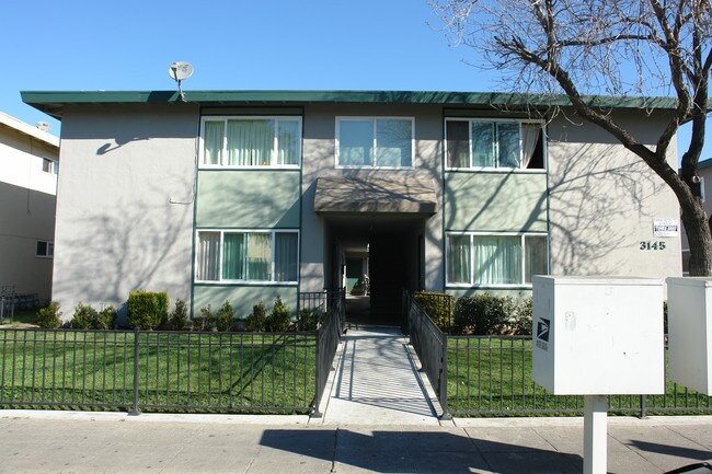 3145 Cadillac Dr in San Jose, CA - Foto de edificio - Building Photo