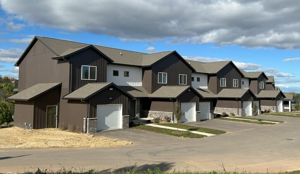 Alta Apartments in Howard, WI