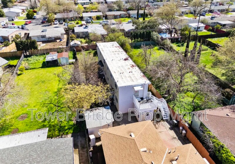 2612 Connie Dr in Sacramento, CA - Building Photo