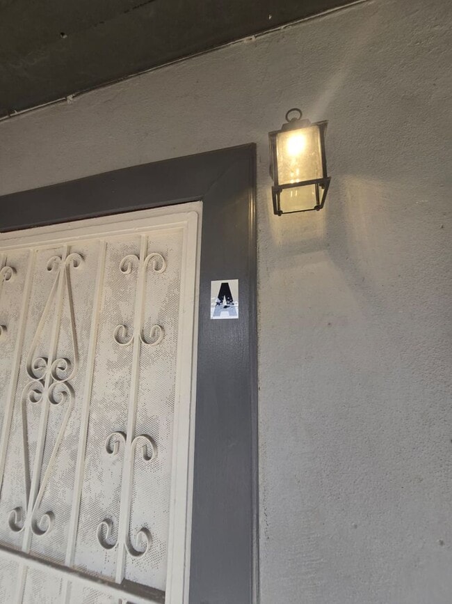 302 Sycamore Rd in San Diego, CA - Building Photo - Building Photo