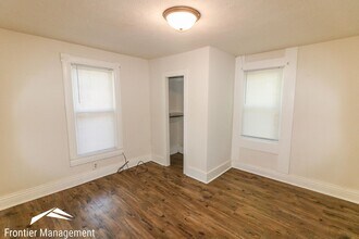 926 Colorado St in Manhattan, KS - Building Photo - Building Photo