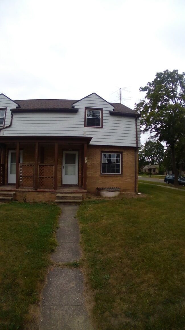 property at 941 Ann St