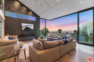 8514 Franklin Ave in Los Angeles, CA - Building Photo - Building Photo