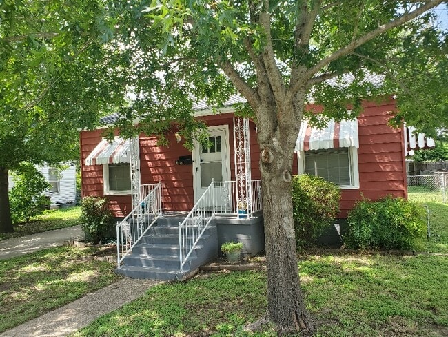 property at 7404 Arlie Ave