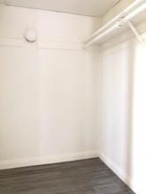 4329 Colfax Ave-Unit -204 in Los Angeles, CA - Building Photo - Building Photo