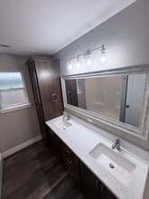 272 SE Ivy St in Mill City, OR - Building Photo - Building Photo