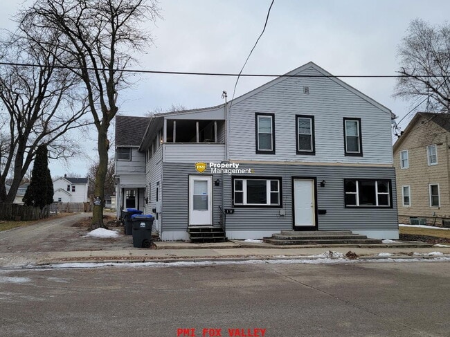 418 Sherry St in Neenah, WI - Building Photo - Building Photo