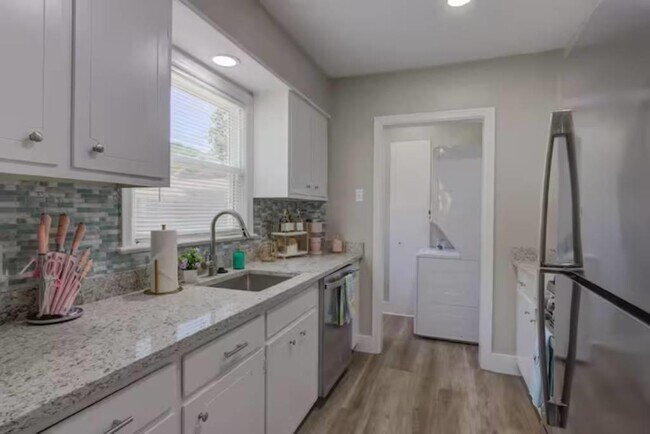 61 N Cox St in Memphis, TN - Building Photo - Building Photo