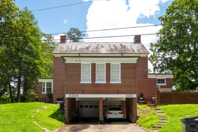 500a N Thomas Rd