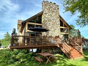 4106 W Lake Shore Dr in Wonder Lake, IL - Building Photo - Building Photo