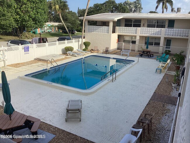 350 Woodland Ave in Cocoa Beach, FL - Building Photo - Building Photo