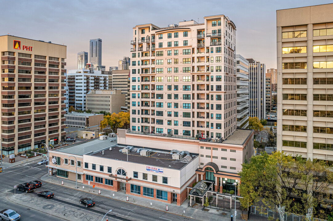 The Parliament Condos in Edmonton, AB - Building Photo