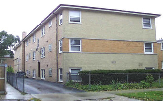 4332 N Kedvale Apartments