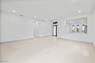 4333 NW 33rd Ln in Cape Coral, FL - Building Photo - Building Photo