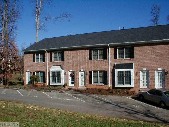 1433-1447 King Charles Dr in Clemmons, NC - Building Photo