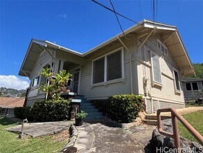 1691 Kamamalu Ave in Honolulu, HI - Building Photo - Building Photo