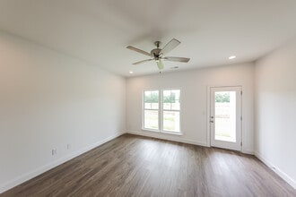 1025 Highgrove Hts NW in Harvest, AL - Building Photo - Building Photo