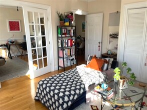 22 Chauncy St, Unit 42 in Cambridge, MA - Foto de edificio - Building Photo