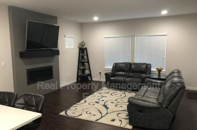 22527 42nd Dr SE in Bothell, WA - Building Photo - Building Photo