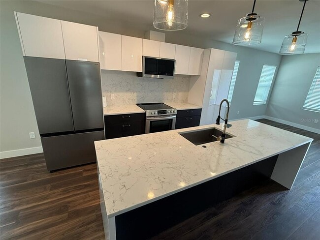 5326 Newton Ave S in Gulfport, FL - Building Photo - Building Photo