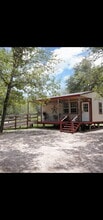 22420 Priest Rd in Elmendorf, TX - Building Photo - Building Photo