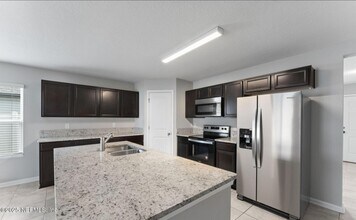 2916 Sheer Bliss Way in Orange Park, FL - Building Photo - Building Photo