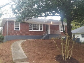 211 Howard St NW in Atlanta, GA - Building Photo - Building Photo