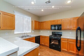 1620 Remembrance Hill St in Las Vegas, NV - Foto de edificio - Building Photo