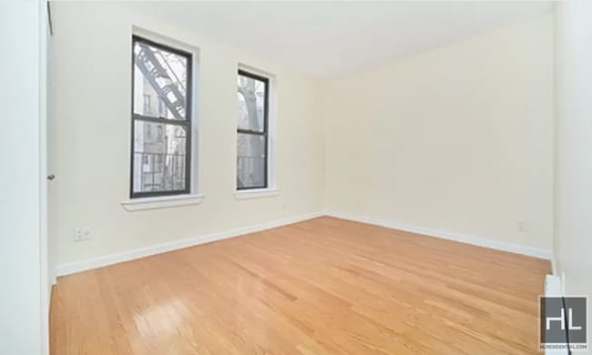 275 Mott St