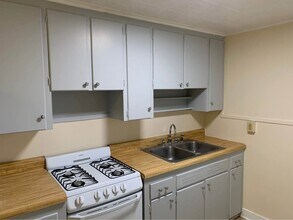 117 Gorham St, Unit 117.5 in Canandaigua, NY - Building Photo - Building Photo