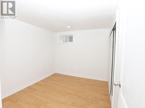 6482 Chaumont Crescent in Mississauga, ON - Building Photo - Building Photo